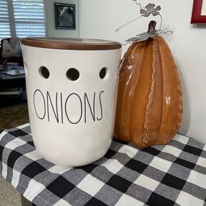 Rae Dunn ONIONS Canister